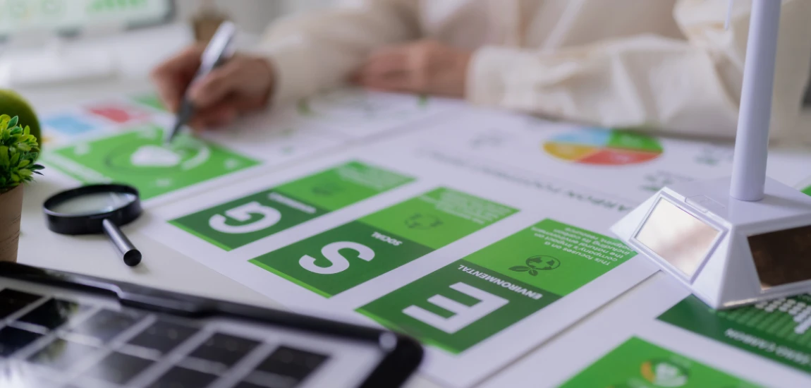 Adaptive Algorithmic Societies and Machine-Governed Social Structures: The Future of Governance