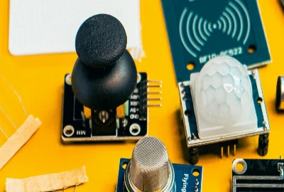 Hybrid Neuro-Symbolic AI Systems and Advanced Reasoning Architectures