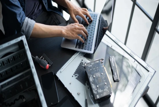 Autonomous Multi-Agent Intelligence Systems and Decentralized Decision Networks