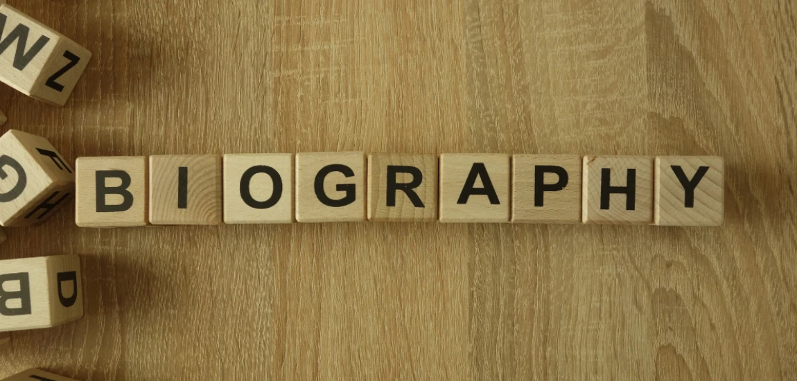 Bio-Link Biographies: How Identity Is Compressed Into Clickable Real Estate