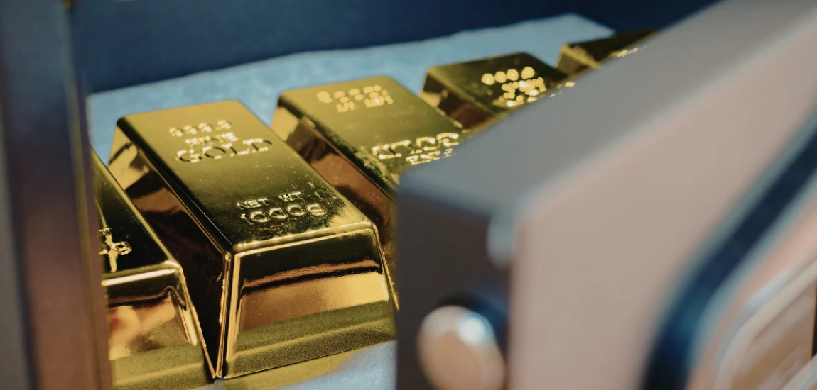 Circadian-Safe Arrival Planning: Designing First-Night Routines That Protect Sleep Cycles