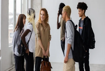 Decentralized Cognitive Networks and Peer-to-Peer AI Collaboration Models: Redefining Distributed Intelligence