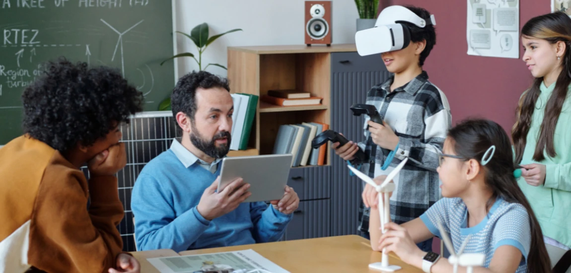 Extended Reality Collaboration Ecosystems and Immersive Human-Machine Interaction Platforms