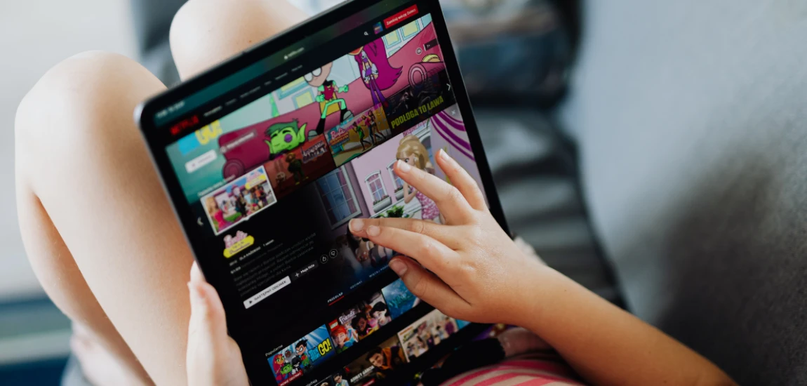 From Stream to Screen: How Social Media Virality Shapes Studio Decisions