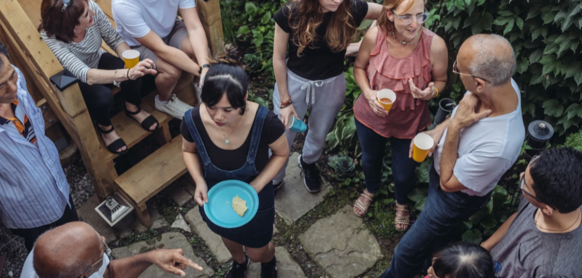 From Watch Parties to Discord Servers: The New Communal Viewing Experience