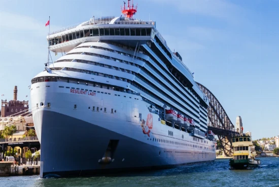 Heat-Resilient Tourism – How Travelers and Destinations Are Adapting to Rising Temperatures
