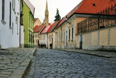 Antifragile Personal Finance Systems – Building Wealth Structures That Strengthen Under Stress