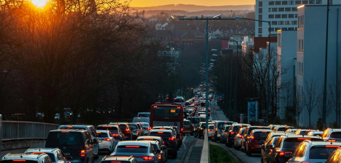 Intelligent Transportation Systems and AI-Based Traffic Flow Optimization Networks