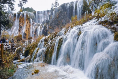 Intelligent Visitor Flow Optimization Systems: Creating Balanced and Enjoyable Tourism Destinations