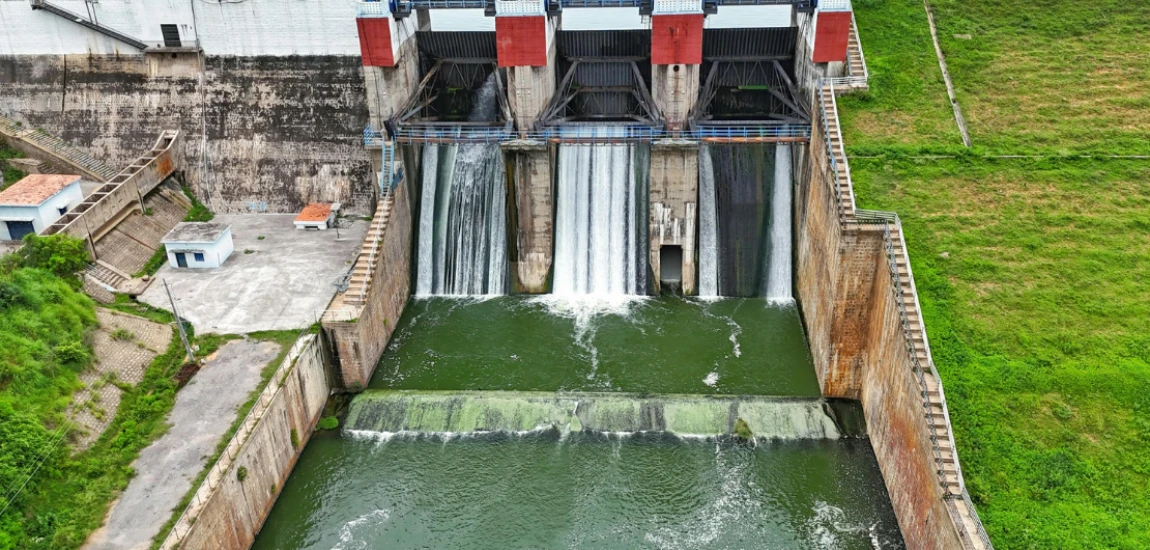 Invisible Infrastructure Tourism – How Hidden Systems Like Water, Waste, Energy, and Mobility Shape Modern Destinations