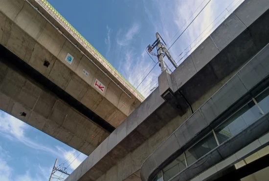 Low-Transition Travel Design – Reducing Daily Location Changes to Protect Cognitive Energy