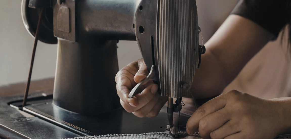 Machine-Curated Reality: How Personalized Algorithms Are Fragmenting Shared Truth