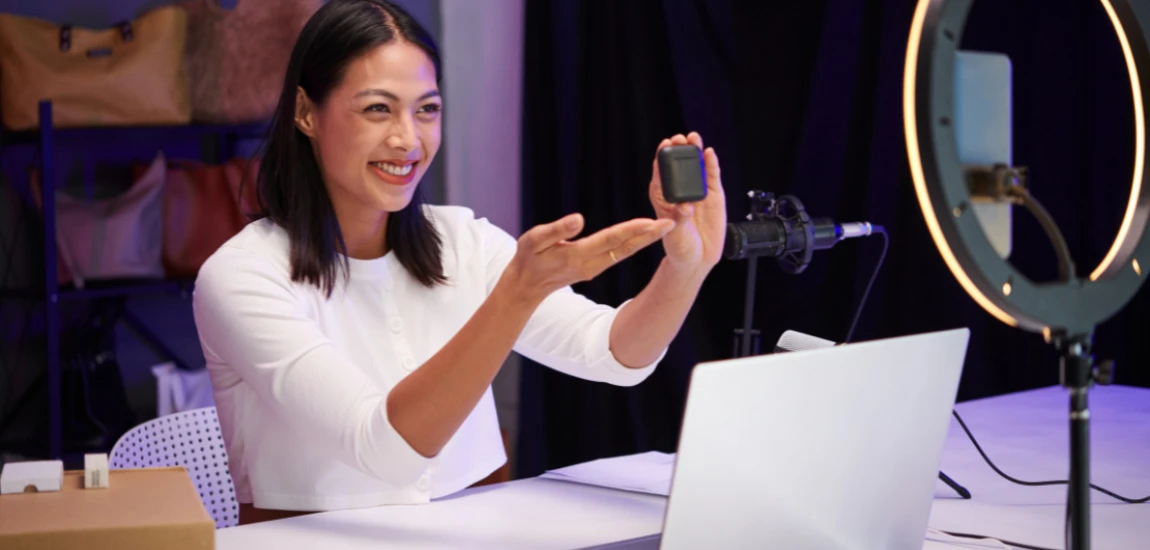 Media Without Medium: The Rise of Neural Impressions and Direct-to-Mind Storytelling