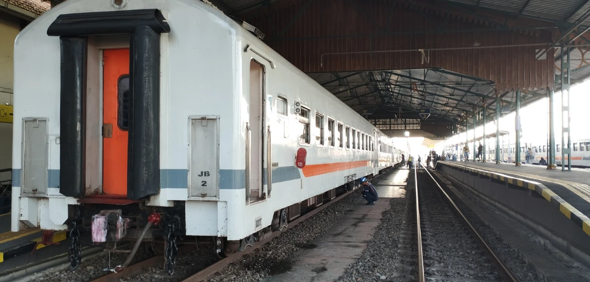 Parallel Platforms: When Stories Exist Differently on Every App