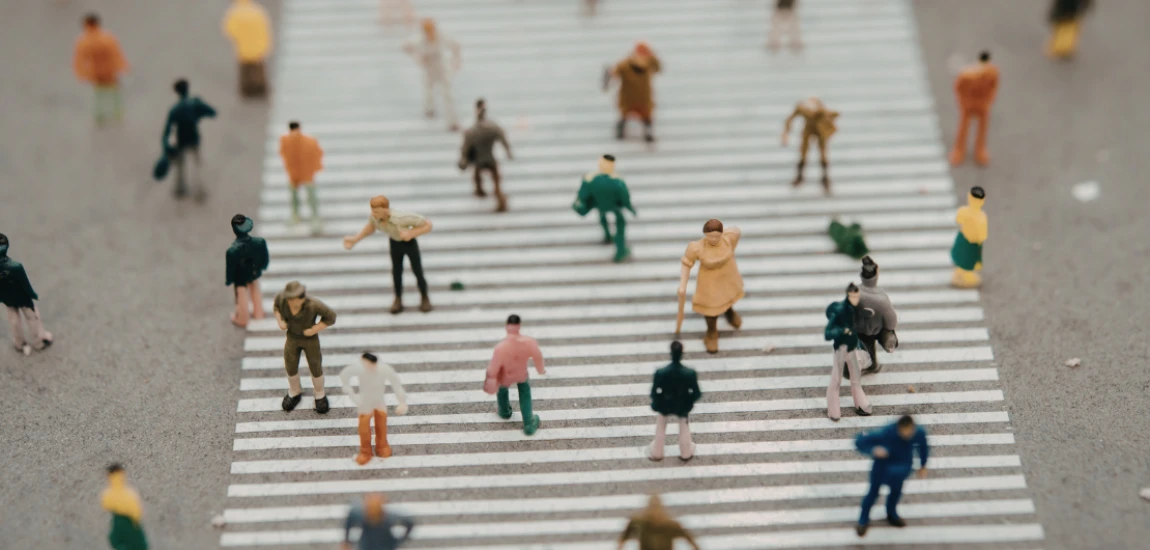 Predictive Crowd Navigation Models: Using Real-Time Data to Avoid Density Peaks