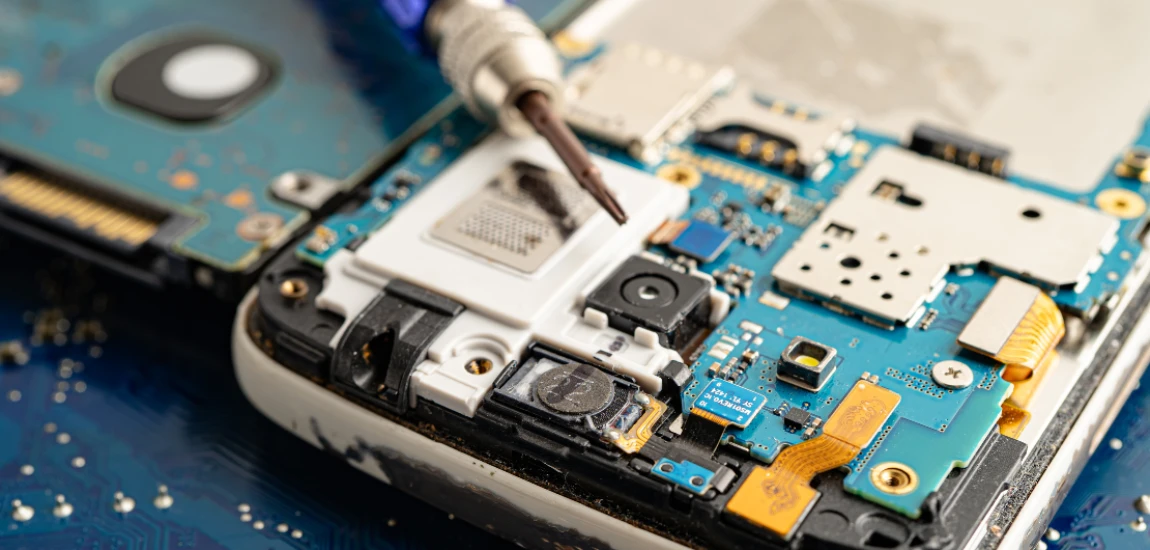 Self-Repairing Electronic Architectures and the Future of Resilient Smart Devices