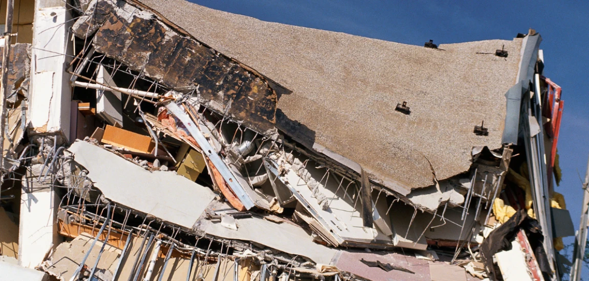 Temporal Collapse: Living Without Before or After