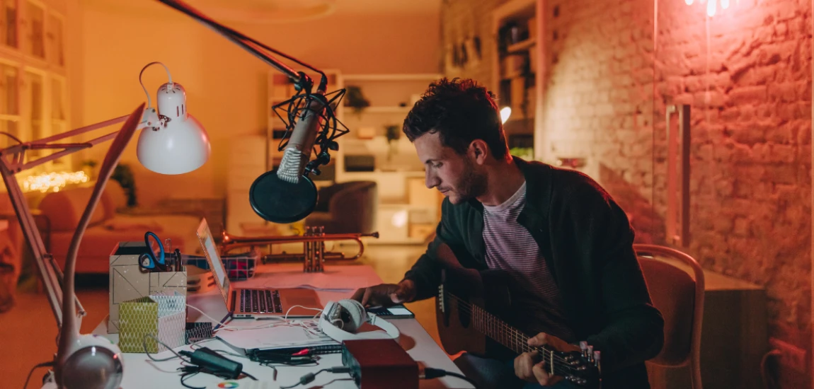 The Evolution of AI in Music Production and Songwriting