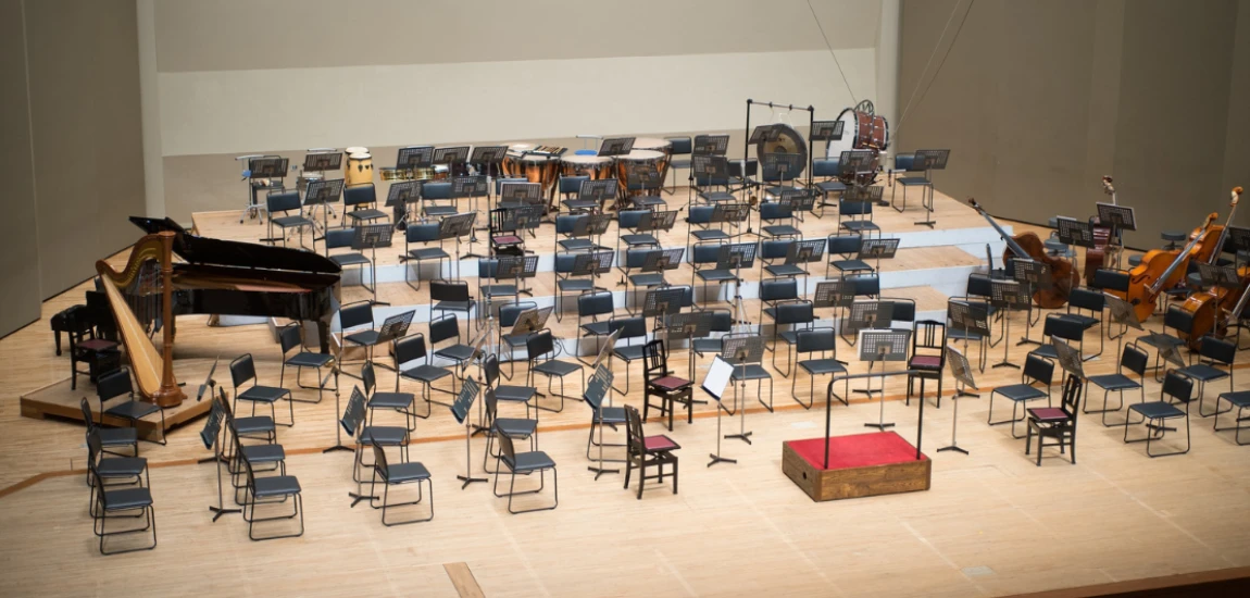 The Future of Holographic Performer Cloning for Global Multi-Venue Concerts