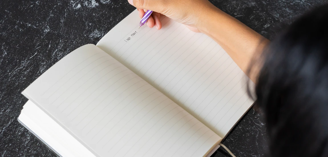 The Internet is Not Your Diary: Oversharing, Trauma Dumps & Digital Intimacy