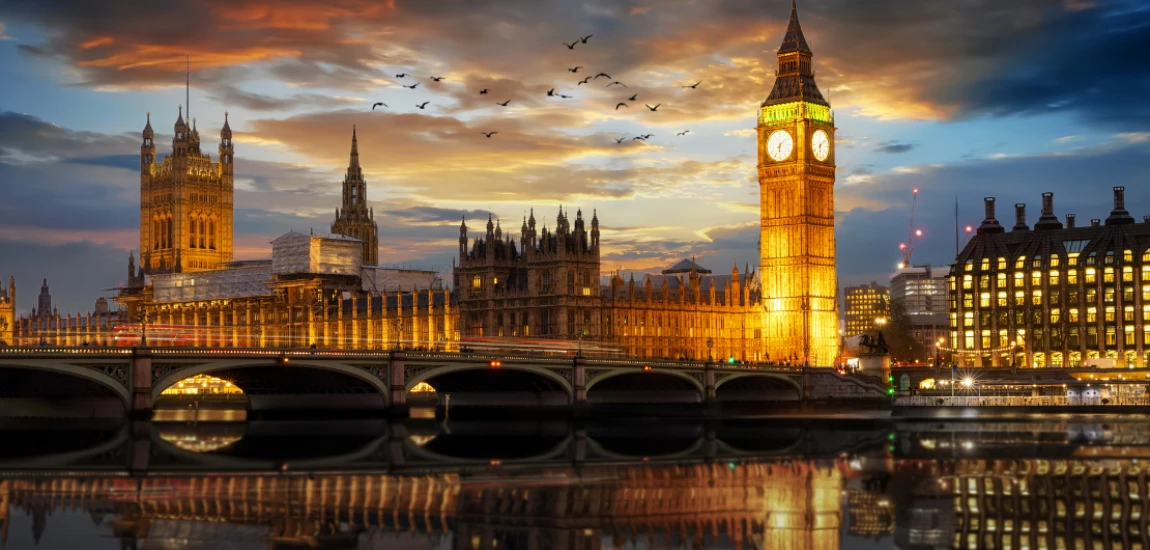 Twilight Tourism: Why Sunrise, Sunset, and After-Dark Experiences Are Reshaping Destination Travel