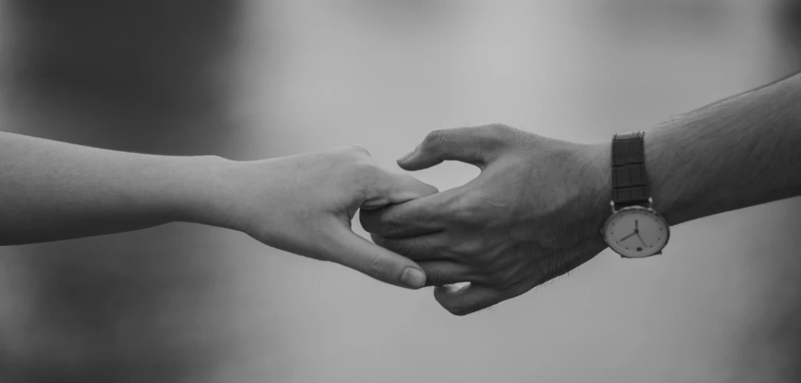 Virtual Intimacy: Parasocial Relationships in the Age of Livestreaming