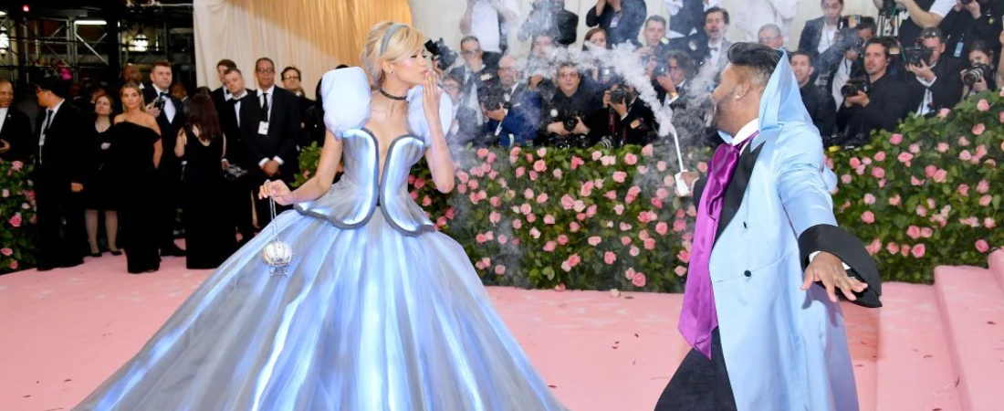 5 Viral Celebrity Red Carpet Looks That Broke the Internet