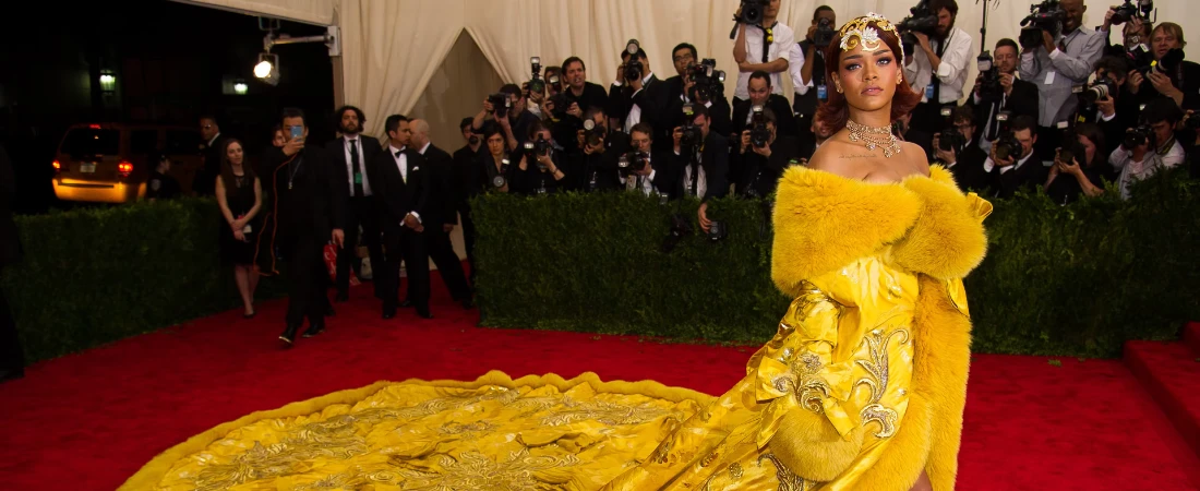 5 Viral Celebrity Red Carpet Looks That Broke the Internet
