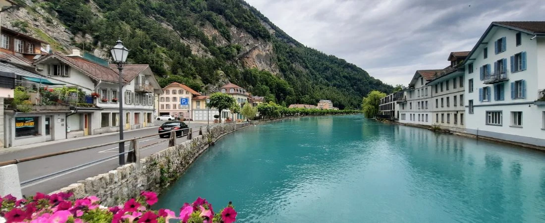 Cities Where the Best Views Are from the Grocery Store