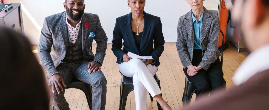 The Cafés Where the Menu Isn’t the Main Attraction