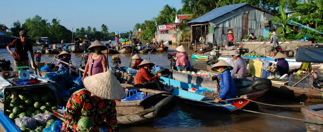 Markets That Only Appear at Dawn 