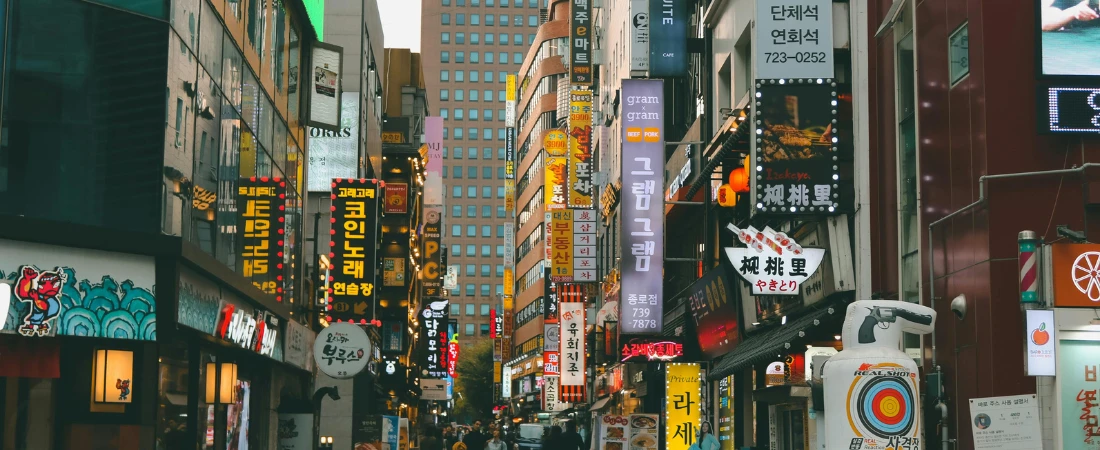 Markets That Only Appear at Dawn 