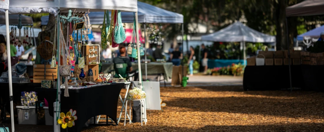 Markets That Only Appear at Dawn 
