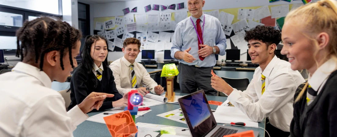 Best Limited Series to Stream Right Now on Hulu, Netflix, and Apple TV+