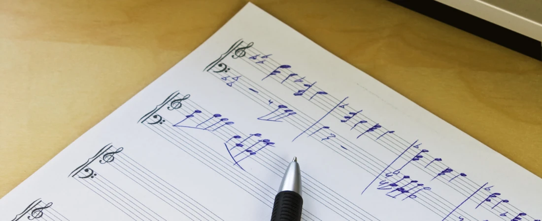 The Evolution of AI in Music Production and Songwriting