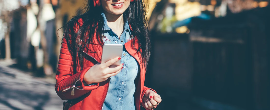Algorithmic Playlists: Who’s Really Choosing What You Listen To?