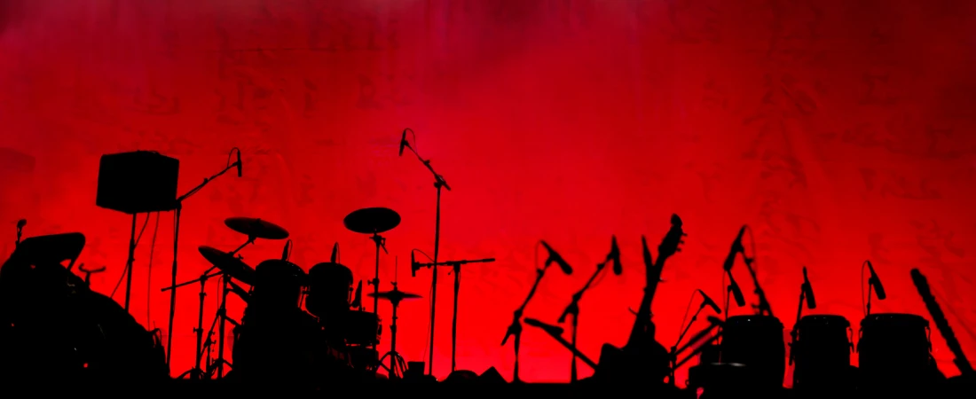 Virtual Concerts, Metaverse Festivals & AR-Enhanced Live Shows: What Fans Want & What the Future Holds