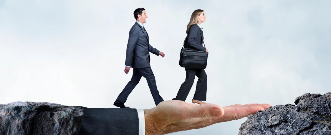 Time-Zone Theatre: Global Premieres, Local Clocks