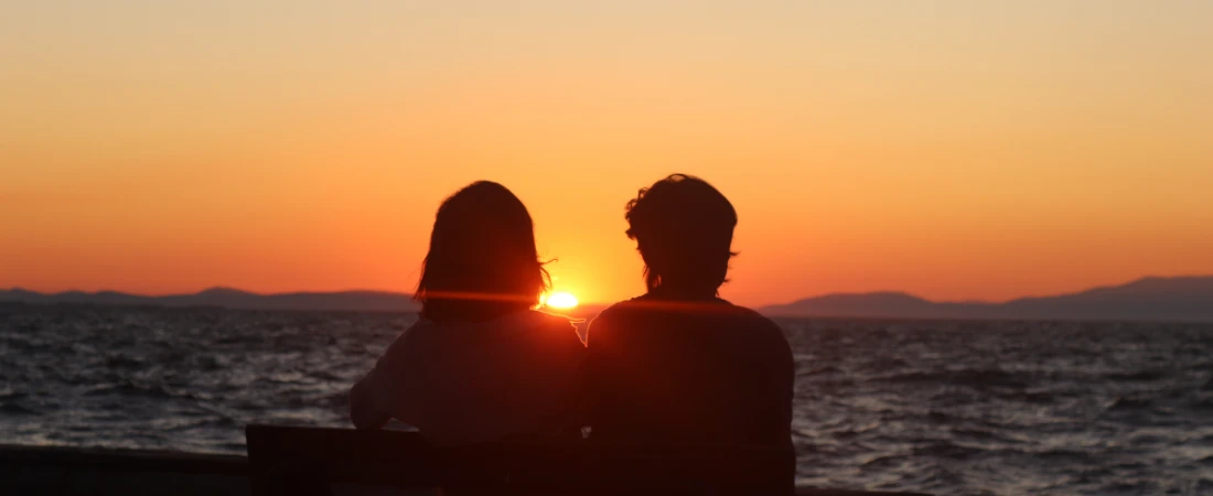 Ghost-Following: The Rise of Passive Intimacy in Platform Relationships