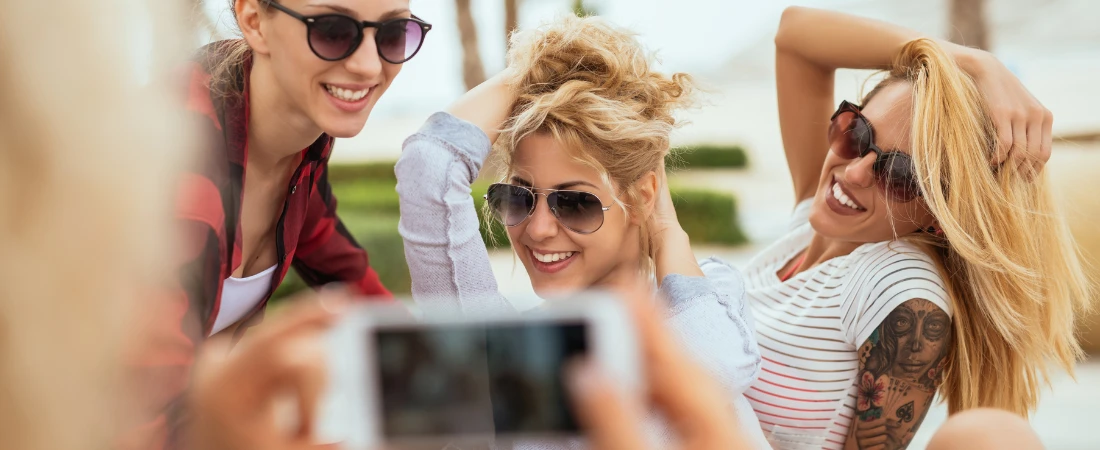 Grief in the Grid: Mourning in the Age of Memes and Memorial Posts