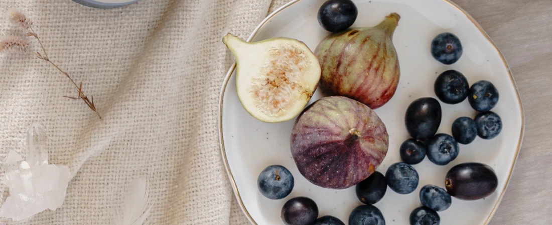 The Presence Algorithm: Performing Authenticity for Invisible Eyes