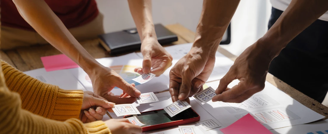 Narrative Fractals: Nonlinear Storytelling in Interactive Media