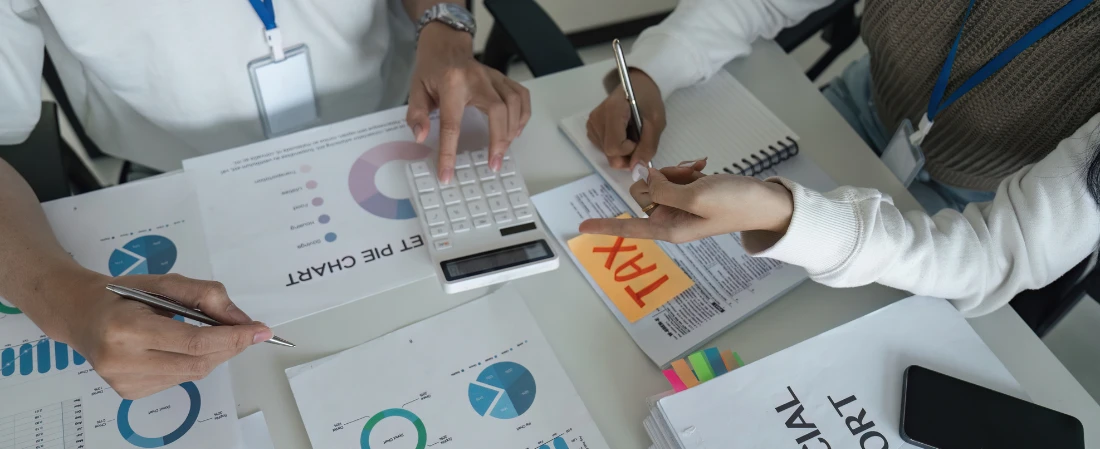 Time-Shifted Reality: How Asynchronous Entertainment Shapes Behavior