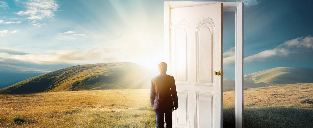 Chain-Reaction Worlds: Blockchain’s Impact on Collaborative Story Universes