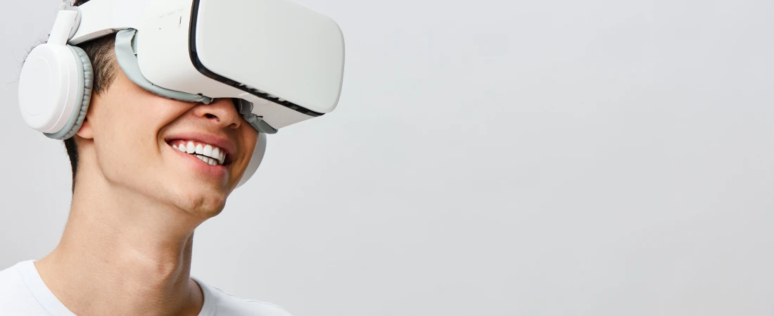 Reality Loops: Stories That Synchronize with Real-Time Events