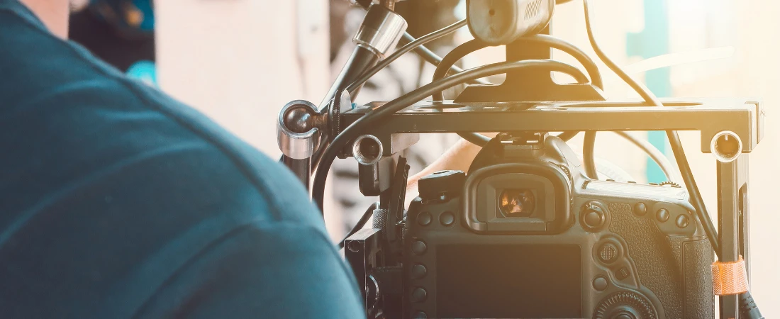 The Rise of Self-Directing AI Actors Trained to Improvise Within Canon Storylines