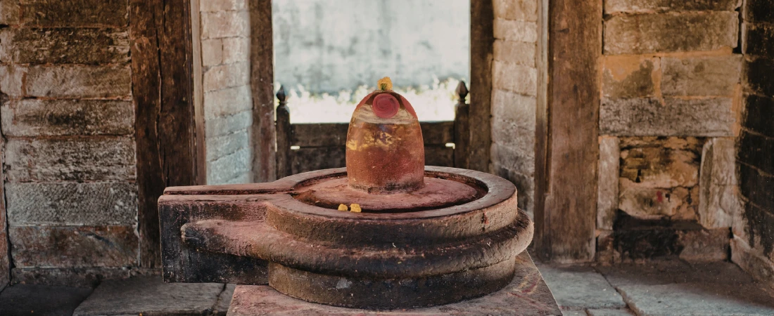 Critical Viewing: Reviews, Recaps, and Story Universe Theories