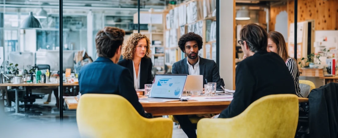 How Streaming Platforms Use Behavioral Data to Design Opening Scenes That Hook Viewers