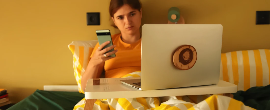 The Attention Economy Tax: How Digital Distractions Are Quietly Destroying Saving Potential