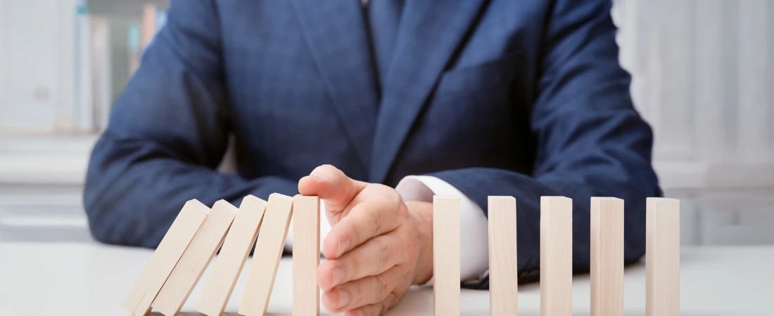 Emotional Risk Buffering: Why Modern Savings Tools Focus on Reducing Anxiety, Not Maximizing Returns